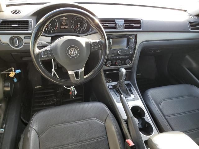 2015 Volkswagen Passat SE