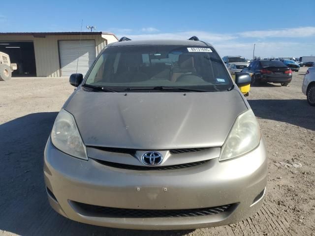 2009 Toyota Sienna CE