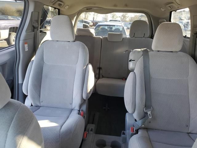 2015 Toyota Sienna LE