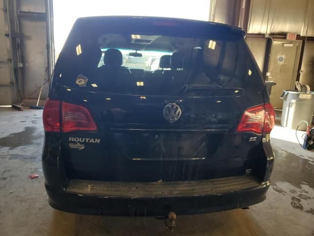 2012 Volkswagen Routan SE