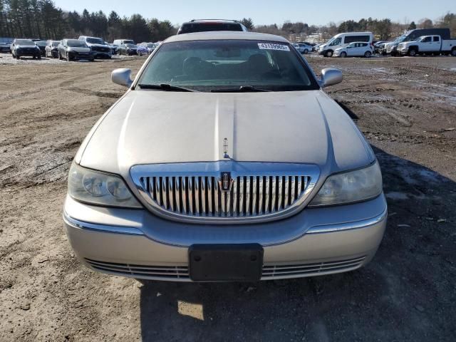 2006 Lincoln Town Car Signature Limited