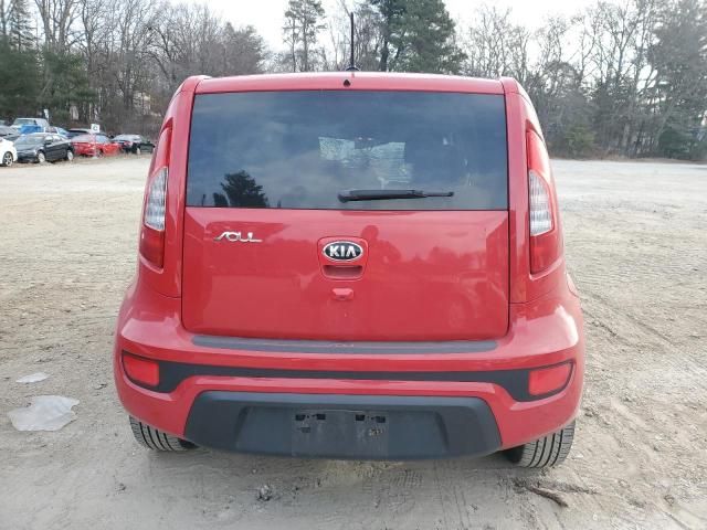 2013 KIA Soul +