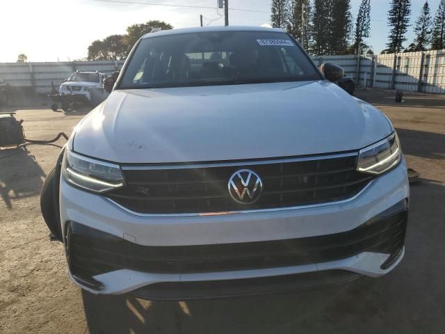 2023 Volkswagen Tiguan SE R-LINE Black