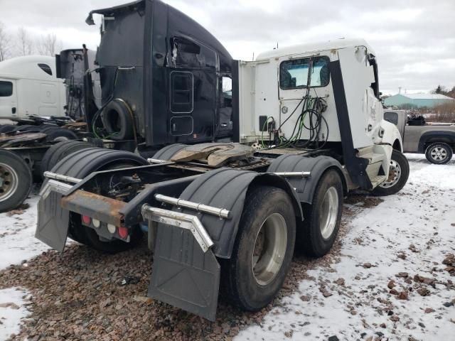 2018 Kenworth Construction T680