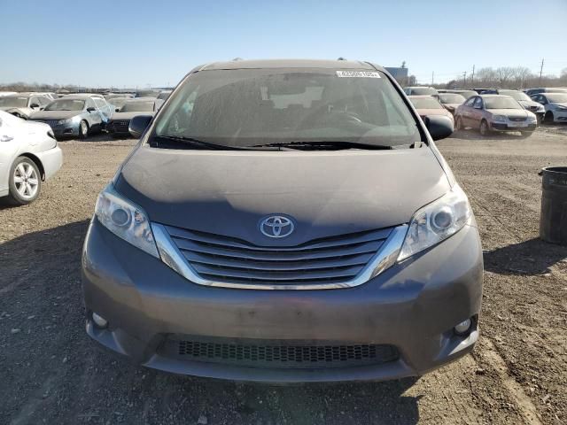 2017 Toyota Sienna XLE