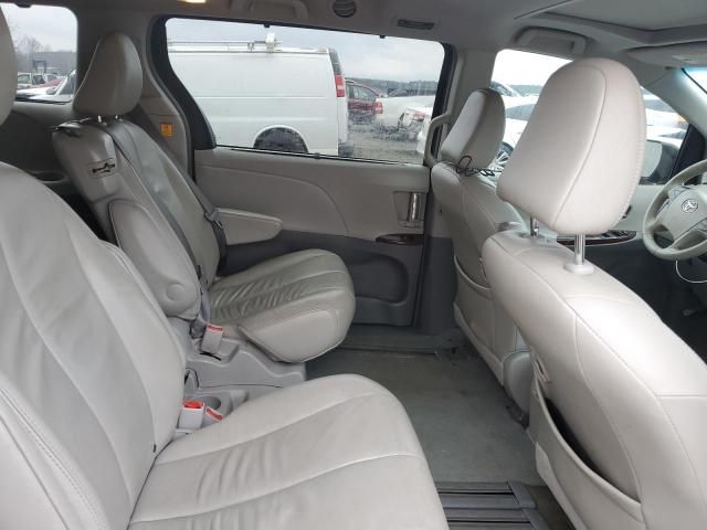 2013 Toyota Sienna XLE