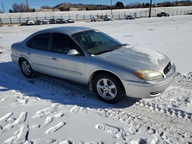 2004 Ford Taurus SE