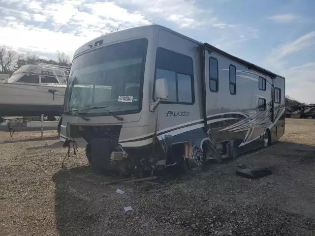 2013 Palomino 2013 Freightliner Chassis XC