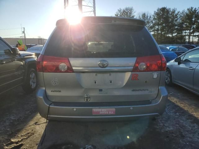 2007 Toyota Sienna XLE