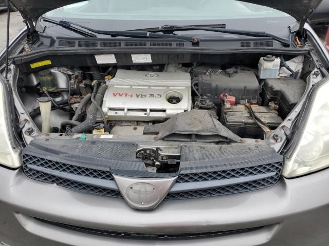 2005 Toyota Sienna CE