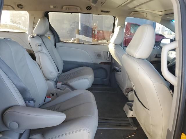 2014 Toyota Sienna XLE