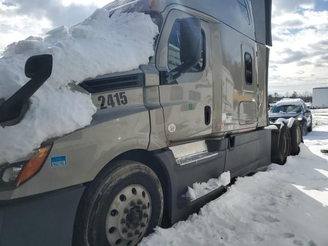 2020 Freightliner Cascadia 126