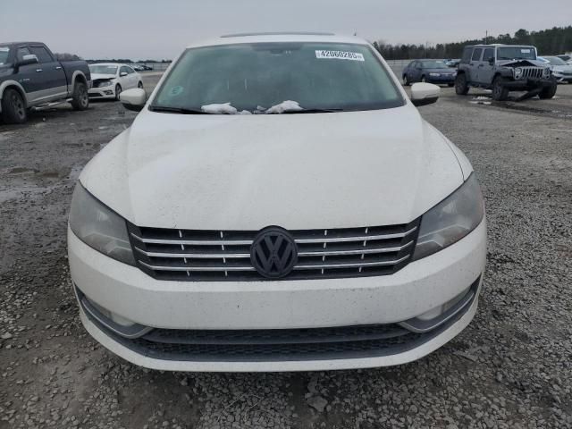 2013 Volkswagen Passat SEL