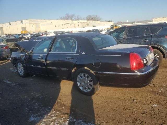 2011 Lincoln Town Car Signature Limited