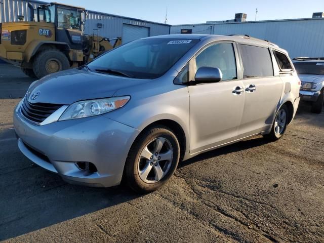 2012 Toyota Sienna LE