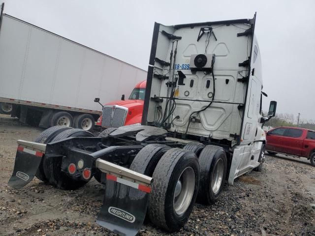 2018 Freightliner Cascadia 125