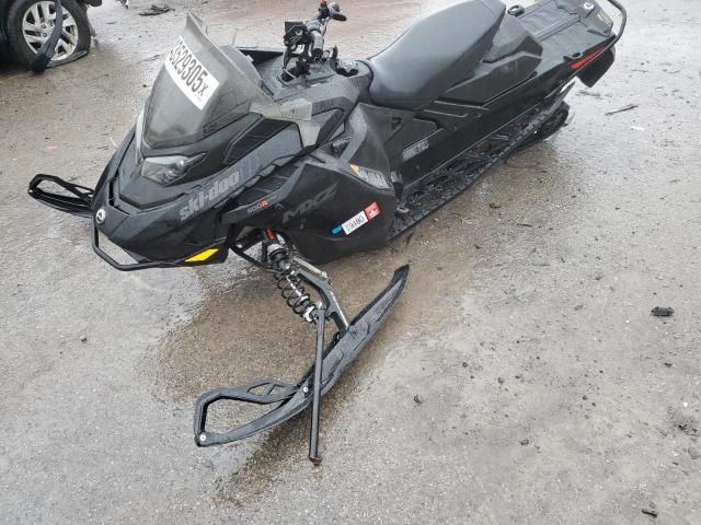 2025 Skidoo 2025 Skidoo MX Z 600