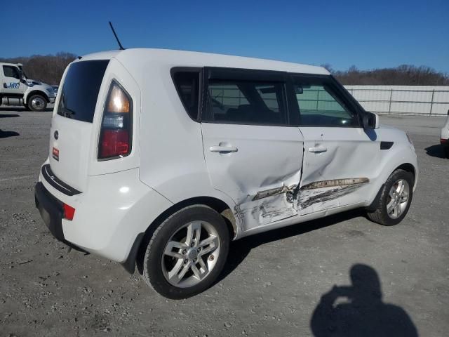 2011 KIA Soul +