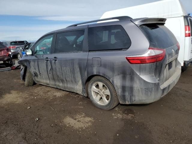 2016 Toyota Sienna LE