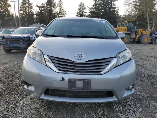 2011 Toyota Sienna XLE