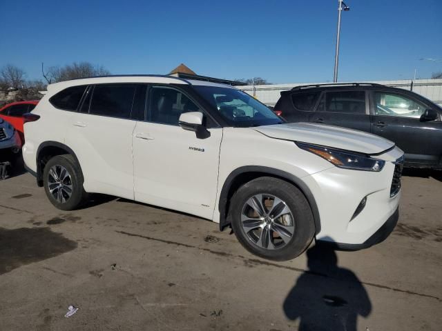 2021 Toyota Highlander Hybrid XLE