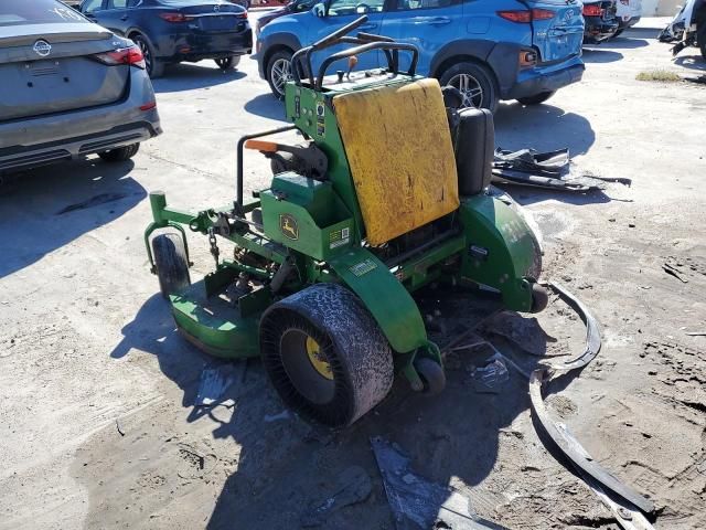 2023 John Deere 648R