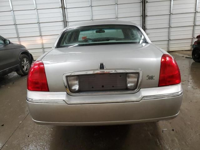 2006 Lincoln Town Car Signature