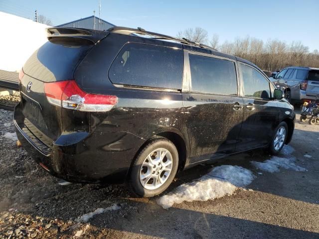 2011 Toyota Sienna LE