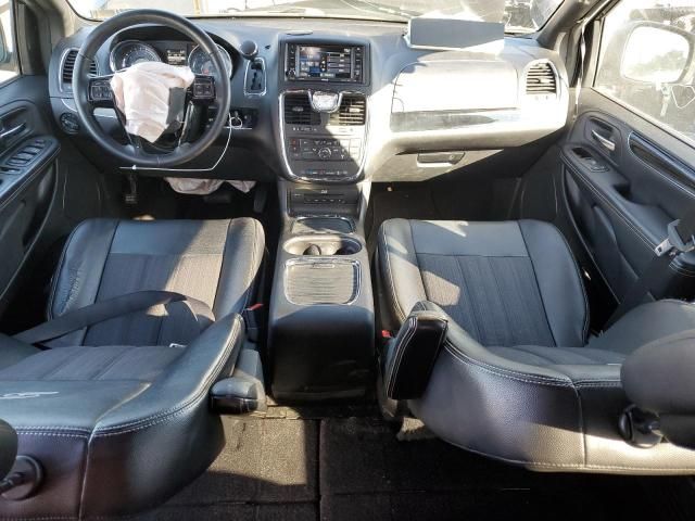 2014 Chrysler Town & Country S