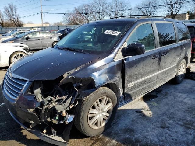 2010 Chrysler Town & Country Touring