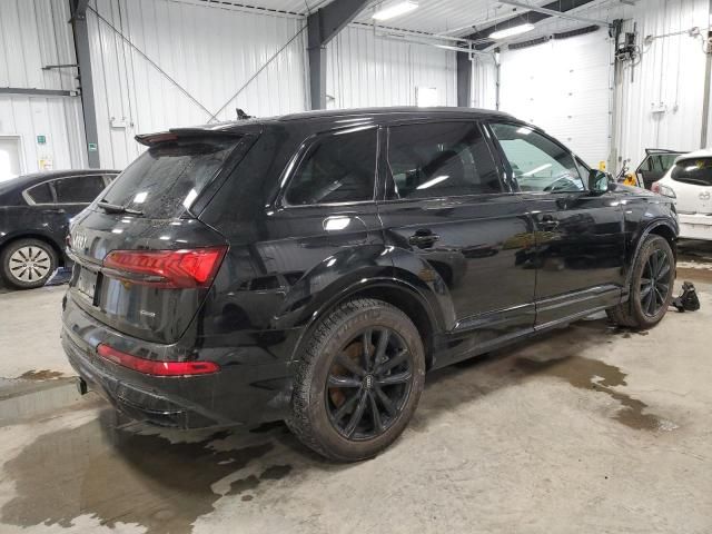 2022 Audi Q7 Komfort