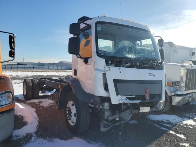 2018 Peterbilt 220