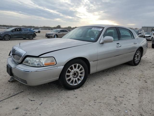 2006 Lincoln Town Car Signature