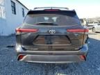 2022 Toyota Highlander L