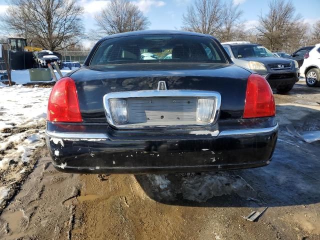 2011 Lincoln Town Car Signature Limited