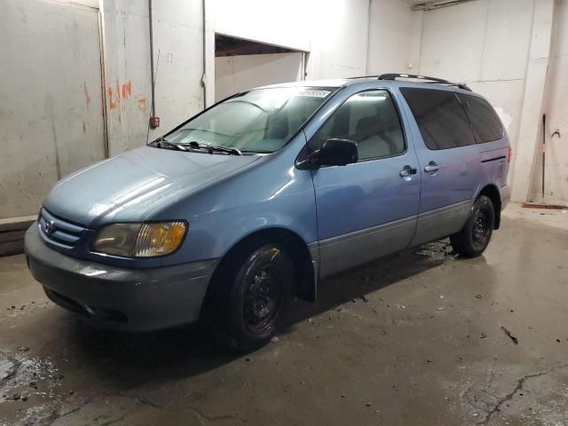 2002 Toyota Sienna CE