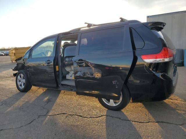 2012 Toyota Sienna LE