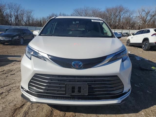 2023 Toyota Sienna Limited