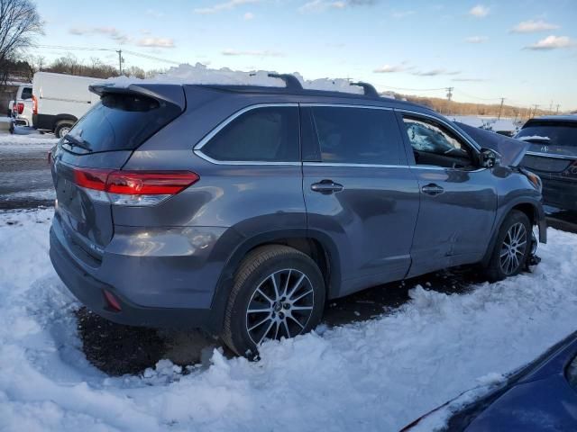 2017 Toyota Highlander SE