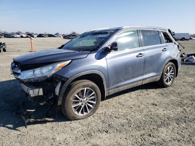 2019 Toyota Highlander SE