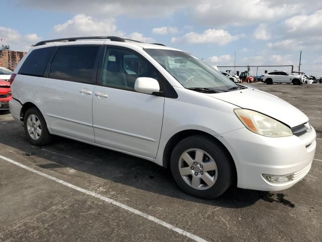 2004 Toyota Sienna XLE