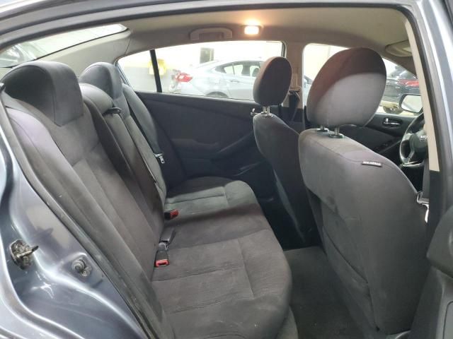 2010 Nissan Altima Base