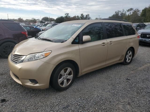 2013 Toyota Sienna LE