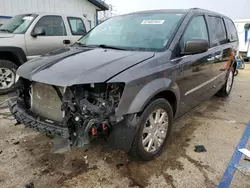 2015 Chrysler Town & Country Touring en venta en Pekin, IL