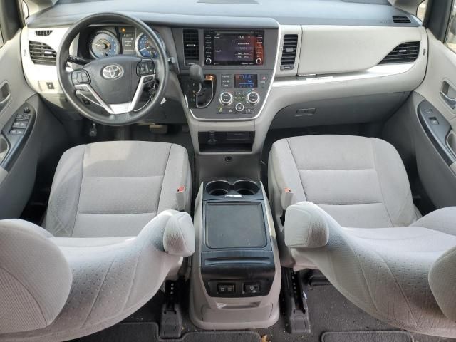 2020 Toyota Sienna LE