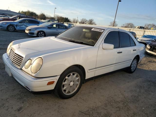 1999 Mercedes-Benz E 320