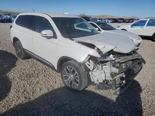 2016 Mitsubishi Outlander SE