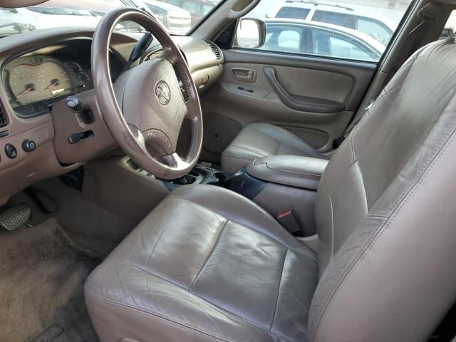 2004 Toyota Sequoia SR5