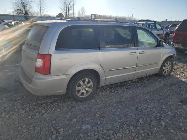 2012 Chrysler Town & Country Touring L