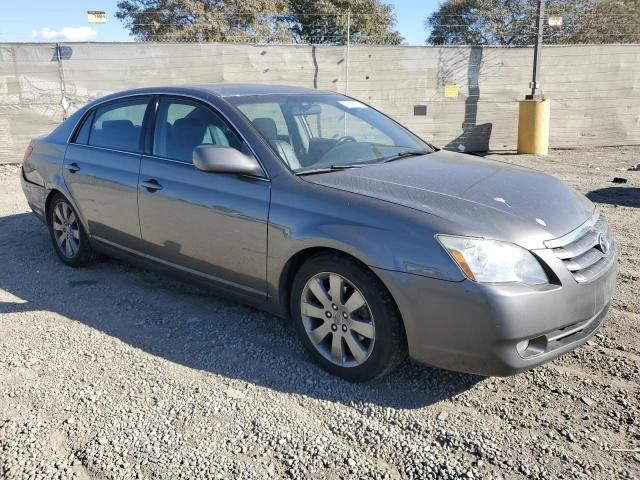 2005 Toyota Avalon XL